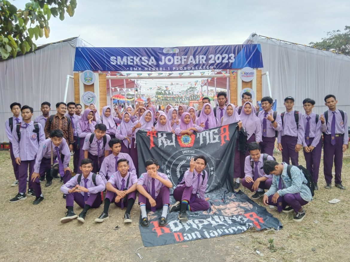 Join Rekrutmen PT. SIDO AGUNG Antara SMKN 1 Semen dengan SMKN 1 Plosoklaten