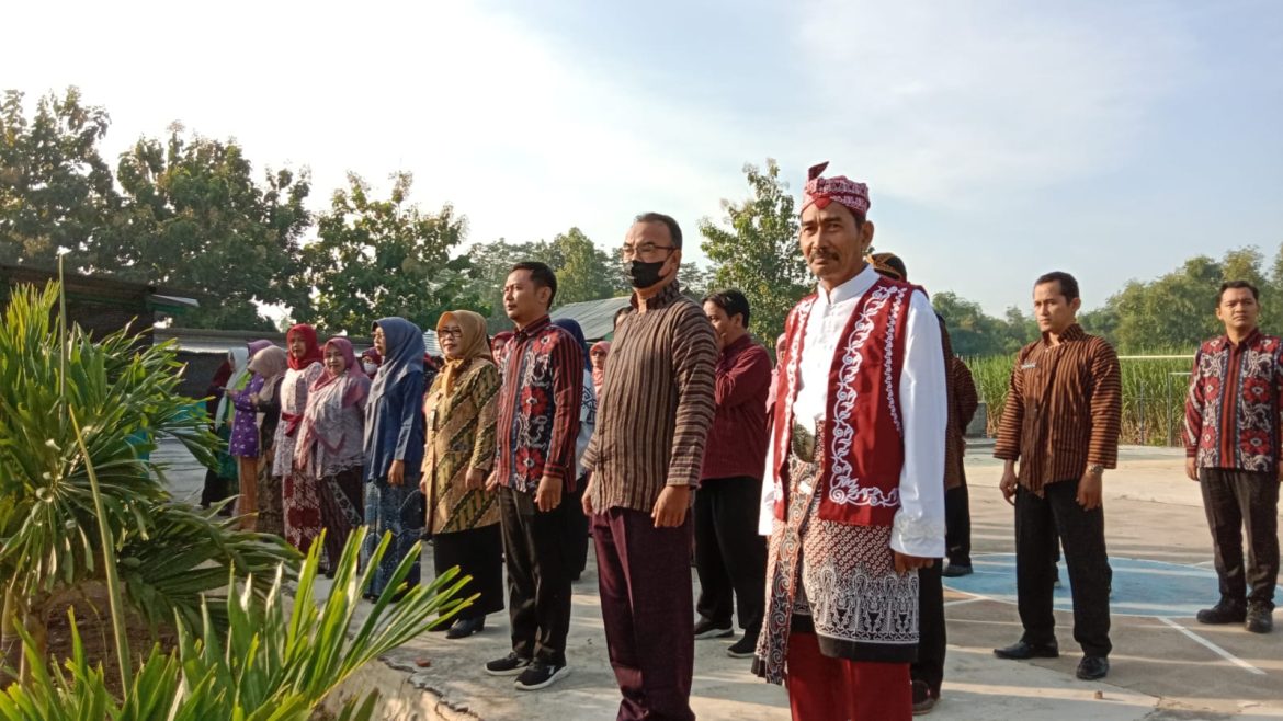 SMKN 1 SEMEN Gelar Upacara Peringatan Hari Lahir Pancasila 2024